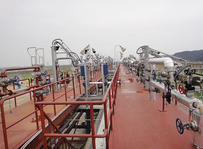 火車(chē)裝卸油鶴管 火車(chē)裝卸油鶴管